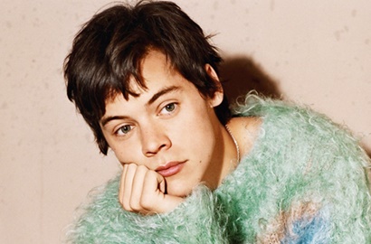 Bos Label Rekaman Sebut Album Solo Harry Styles Siap Dirilis
