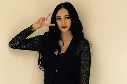Unggah Video Pacaran, 'Pasangan' Aura Kasih Dipuji 'Ganteng' dan Bikin Iri