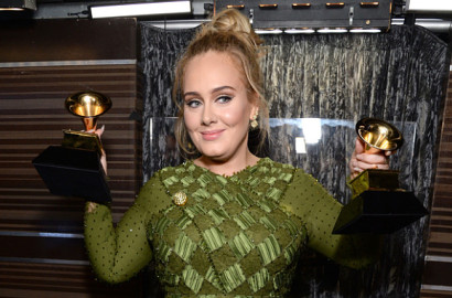 Menang Lagi, Adele Borong Lima Piala Grammy Awards 2017