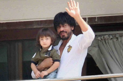 Main Pasir Bareng AbRam, Shahrukh Khan Mendadak Puitis
