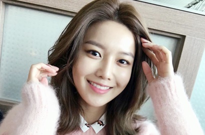 'Rayakan' Valentine, Sooyoung Pamer Video Seksi di Hawaii