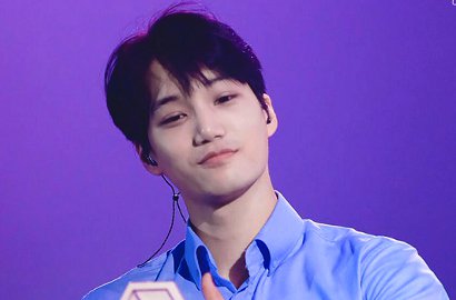 Syuting 'Andante', Bahagianya Kai EXO Selfie Bareng Cewek-Cewek Cantik