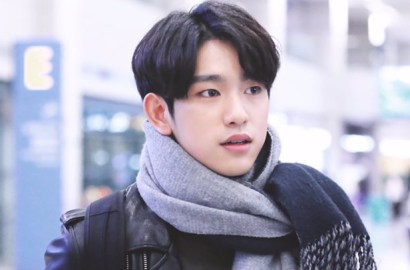 GOT7 di Indonesia, Mark Curhat Apa ke Jinyoung di Foto Ini?