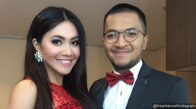 Temani Fitting, Ihsan Tarore Kagumi Denada Kenakan Gaun Pengantin Putih