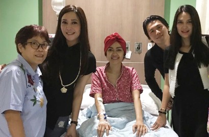 Datang Menjenguk, Maia Estianty Ngeri Lihat Tubuh Julia Perez Banyak Suntikan