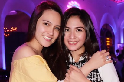 Shandy Aulia dan Jessica Mila Adu Seksi Pakai Bikini Sambil Nikmati Jaccuzi