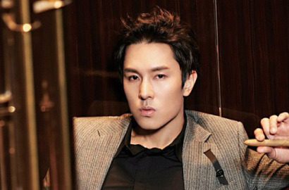 Jatuh di Jalan Licin, Agensi Ungkap Dong Wan Shinhwa Cedera Lutut