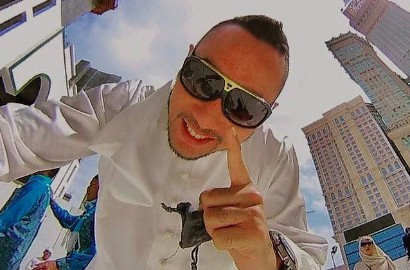 Enji Pamer Ketemuan Saat Umroh, Netter: Raffi Pasti Dimarahi Ayu Ting Ting