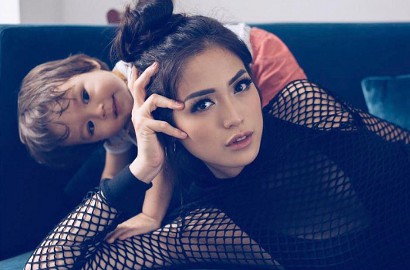Mandikan Anak Pakai Ember, Jessica Iskandar: Ini Bukan Pencitraan