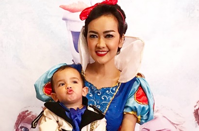Unggah Foto Keponakan, Julia Perez 'Janji' Segera Pulang dari Rumah Sakit