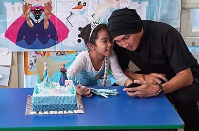 Kompak dan Akur, Sheila Marcia dan Keluarga Anji Rayakan Ultah Leticia