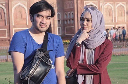 Curi Perhatian Netter, Cincin Cantik Rina Nose Ini Pemberian Mantan Suami?