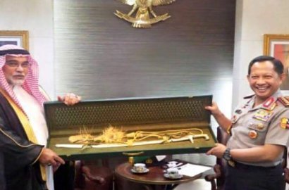 Polri Akan Laporkan Pedang Emas Raja Salman ke KPK