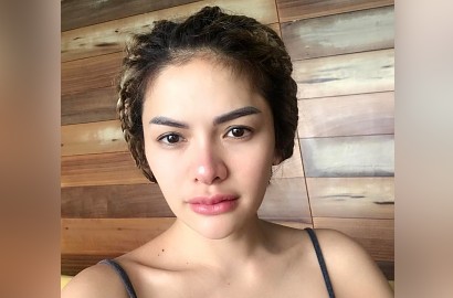 Lakukan Pose Tak Senonoh Usai Ngaku 'Mahal', Nikita Mirzani Dicibir Netter