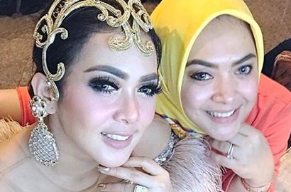 Curhat Soal Followers Akun Instagram, Adik Syahrini Dicibir Sindir Ayu Ting Ting