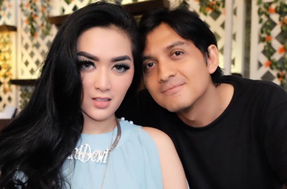 Lucky Hakim Kondangan Sendirian, Netter: Malu Bawa Syahrini KW?