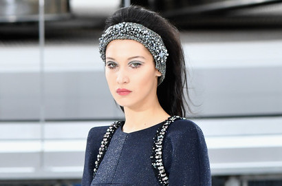 Ubah Gaya Rambut Jadi Keriting, Bella Hadid Dipuji Makin Seksi dan Cute
