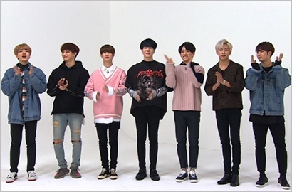 Belepotan Ngomong Bahasa Inggris, Kocaknya Mark GOT7 Dibully 'Weekly Idol'