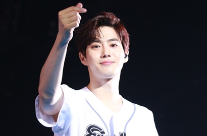Bosan Ganteng, Awas Ngakak Lihat Suho Hobi Photobomb di Foto Chanyeol cs