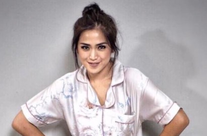 Jedar Miliki Casing HP Mahal Mirip Nagita-Kylie Jenner, 'Bala Jaer' Bela Ayu Ting Ting