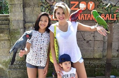 Bagian Sensitif Lagi-Lagi 'Tercetak' Jelas, Nikita Mirzani Ternyata Sengaja Copot Bra?