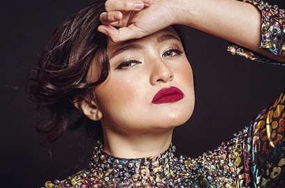 Sempat Dihujat, Gaun 'Tanpa Celana' Marshanda Ternyata 'Kembaran' Artis Hollywood