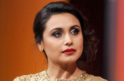 Sapa Penggemar Saat Ultah, Rani Mukherjee Ditanya Soal Tambah Momongan