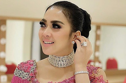 Diisukan Terseret Kasus Suap Pajak, Syahrini Panen Sindiran Pedas