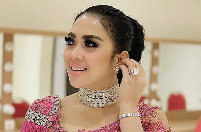 Foto Nakal Syahrini Dugem Seksi di Masa Lalu Beredar Lagi, Fans Beri Dukungan