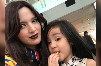 Unggah Foto Mikhayla Pakai Baju Seksi, Nia Ramadhani Panen Hujatan Netizen