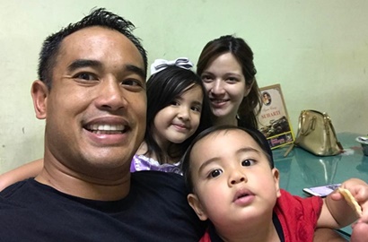 Kompak Main Bareng Anak, Suami Nia Ramadhani Jadi Pria Idaman Netter