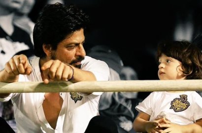 Gaya Ala Superhero Favorit, Shahrukh Khan Sulap AbRam Jadi Spider-Man