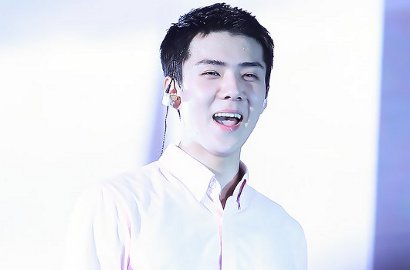 Unggah Foto Kocak Anjingnya, Sehun EXO Sebut Diri Sendiri Gila