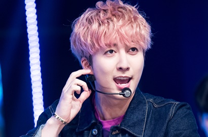 Resmi Masuk Wamil, Kim Hyung Jun Peluk Erat Member SS301