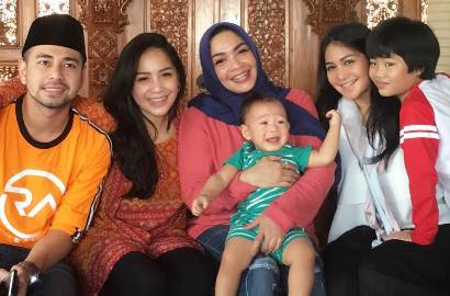 Nagita dan Rieta Foto Bareng Saat Ultah, Raffi Disindir Sibuk Urusi Ayu Ting Ting