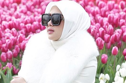 Pengalaman Luar Biasa, Ini Cerita Syahrini Sepulang Umrah