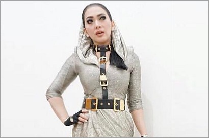 Tak Cuma Ayu Ting Ting, Syahrini Juga Ketahuan Edit Foto di Instagram?
