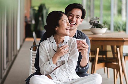 Romantisnya Pre Wedding Tara Budiman dan Gya Bertema Piyama