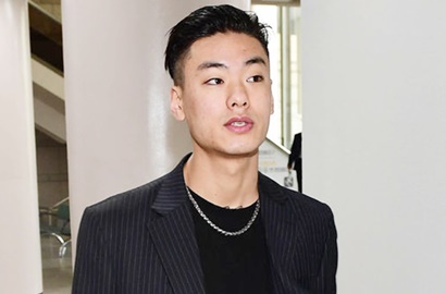 Pakai Sepatu Buluk di Pengadilan, Rapper Iron Banjir Komentar Nyinyir