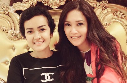 Menangis, Maia Estianty Kabarkan Kondisi Julia Perez Tengah Kritis