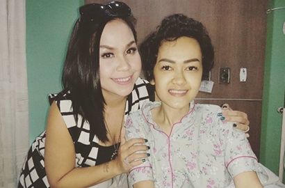 Usai Menjenguk, Melaney Ricardo Bocorkan Kondisi Jupe Tersenyum dan Buka Mata