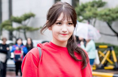 Bule Cantik Ini Dikira Somi Eks IOI Saking Miripnya, Tak Percaya?