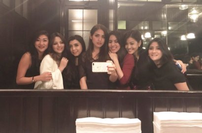 Geng Jedar-Nia Ramadhani Pemotretan Ala Kartini, Netter: Sosialita Mah Enak