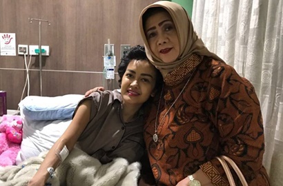 Sesak Napas dan Belum Sadar, Begini Kondisi Julia Perez Terkini