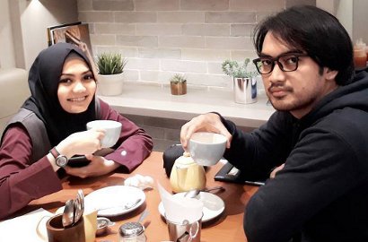 Kenang Masa Lalu Lewat Foto Ini, Mantan Suami Rina Nose Malah Diprotes