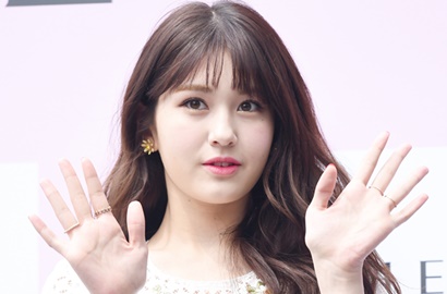 Pose Imut di Pemotretan, Jeon Somi Akui Wajahnya 'Boros'