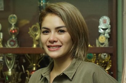 Pose Seksi di Atas Ranjang, Nikita Mirzani Banjir Pujian