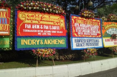Banjir Pesanan, Toko Ini Tolak 50 Karangan Bunga untuk Ahok