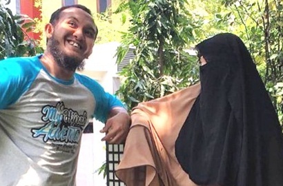 Demi Kesembuhan Istri, Caisar Ajak Berobat Penyakit Kulit ke Perancis