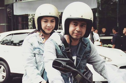 Heboh Video 'Ribut' Hingga Nagita 'Tahan Tangis', Raffi Pamer Foto Imut Anak-Istri